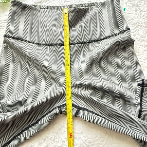 Zyia Active Gray Herringbone Leggings Size 4 High Rise Stretch Athleisure - Picture 3 of 8